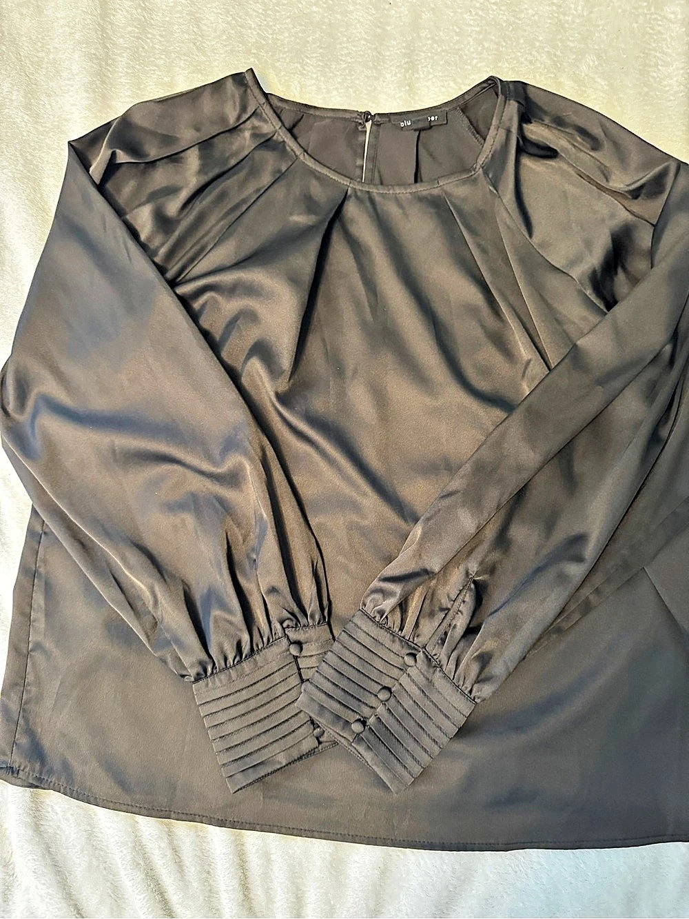 blu pepper Black Long Sleeve Blouse Size Medium Like New